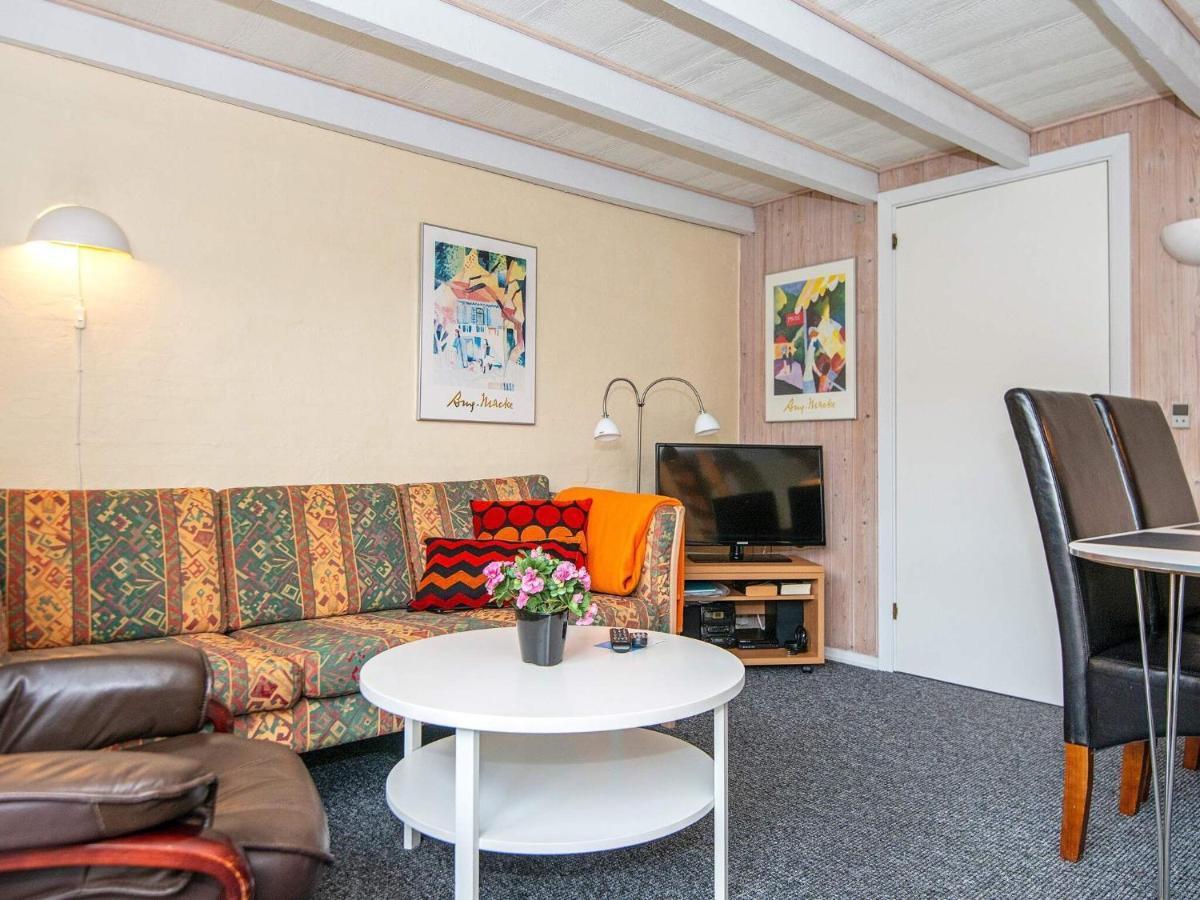6 Person Holiday Home On A Holiday Park In Hemmet Exterior foto